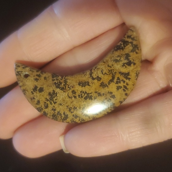 New Brown Scenery Stone Carved Crescent Moon Pendant. - Picture 5 of 10